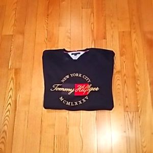 TOMMY HILFIGER SWEATSHIRT SIZE XXL..NAVY BLUE